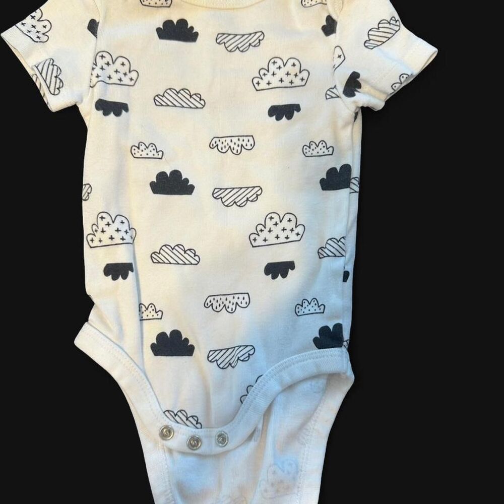 Cloud-island White and Cream Bodysuit